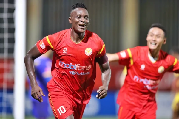 Mpande đón tin vui trong màu áo PVF-CAND