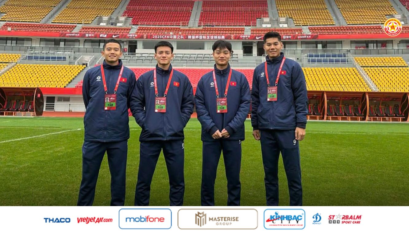 U22 Việt Nam làm quen sân Chengdu Shuangliu Sport Center