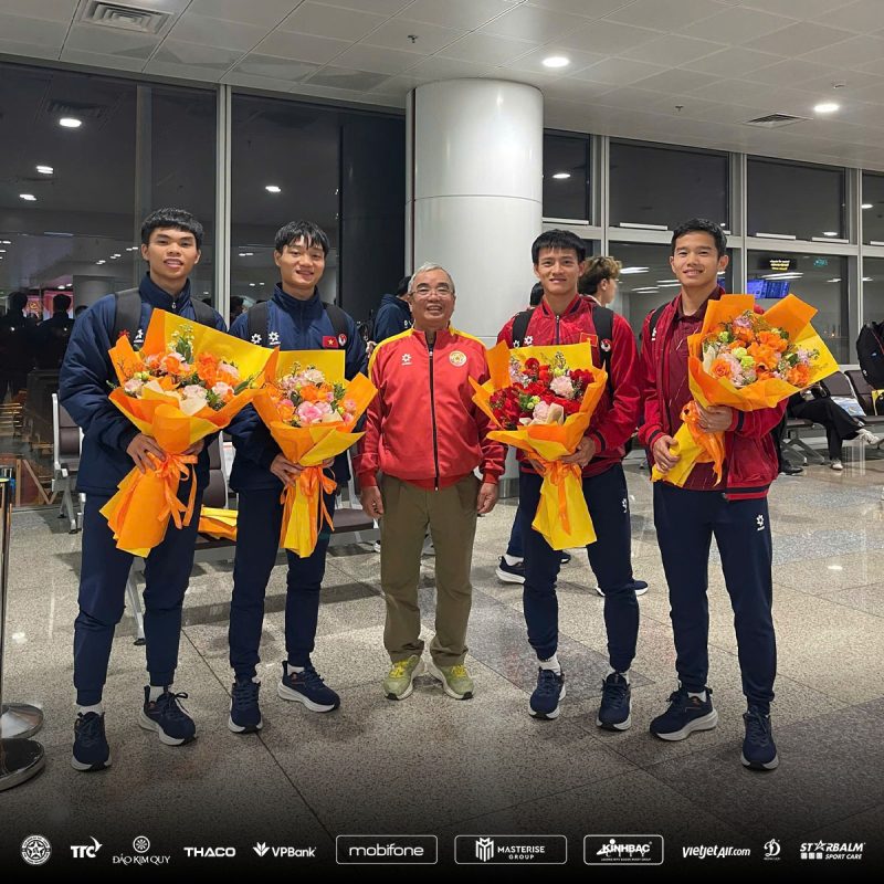 Chủ tịch CLB PVF-CAND chào đón U23 Việt Nam trở về từ VCK U23 châu Á 2026