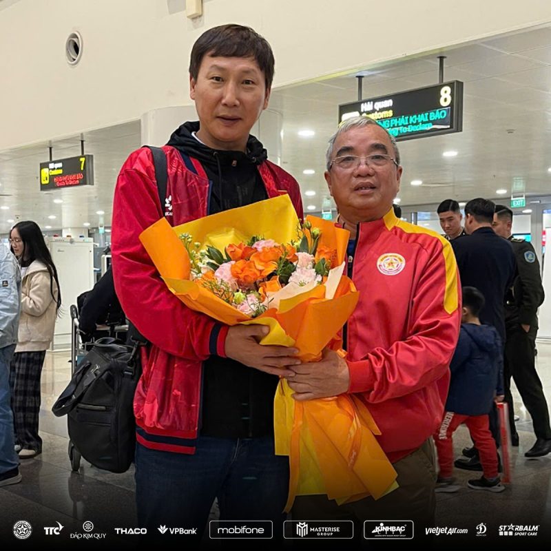 Chủ tịch CLB PVF-CAND chào đón U23 Việt Nam trở về từ VCK U23 châu Á 2026
