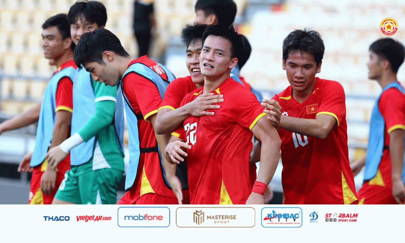 Hiểu Minh đánh chặn dũng mãnh, Thanh Nhàn kiến tạo mang về bàn thắng cho U22 Việt Nam