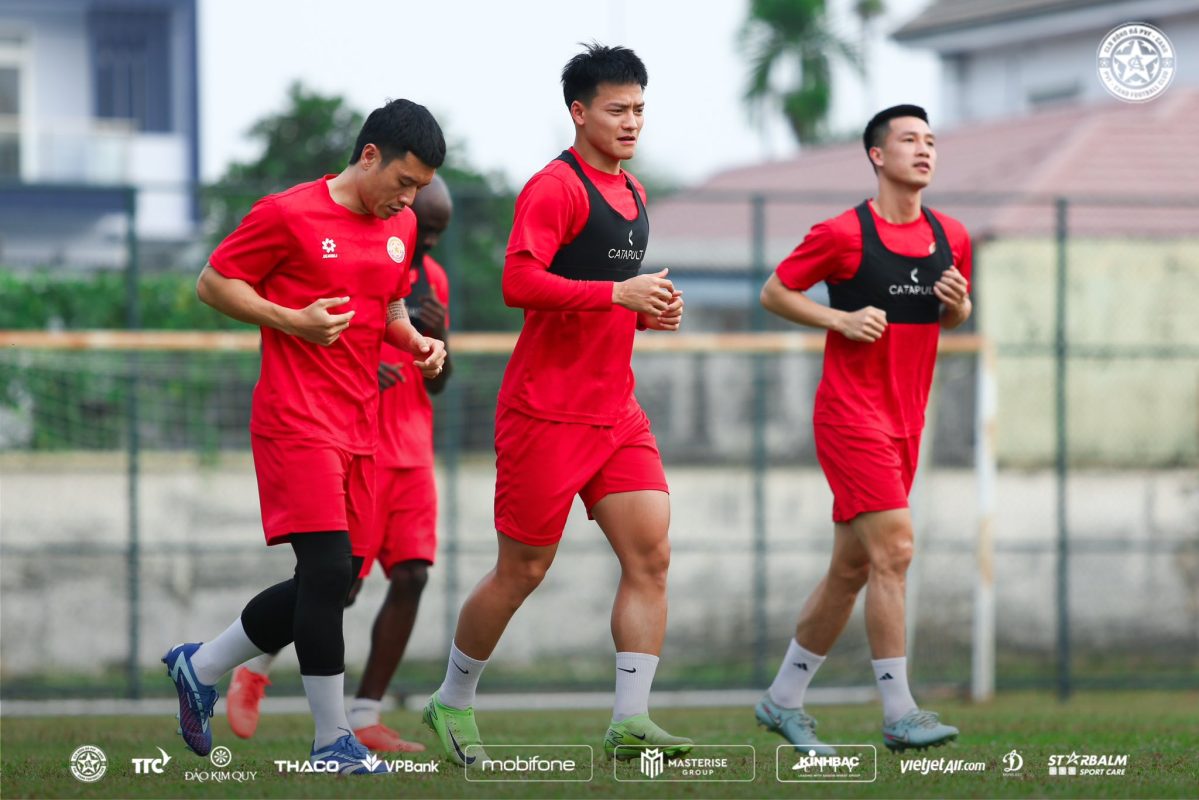 PVF-CAND hăng say tập luyện chuẩn bị cho cuộc đối đầu Becamex TP.HCM