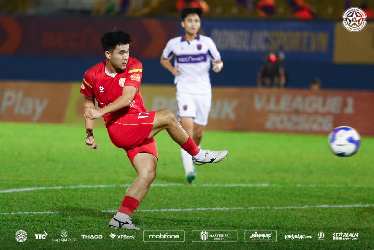 Highlights Becamex TP.HCM vs PVF-CAND: Chiến đấu quả cảm, chiến thắng quý giá